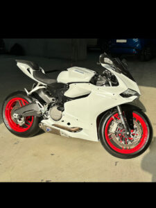 899_White Ducati_70190_2