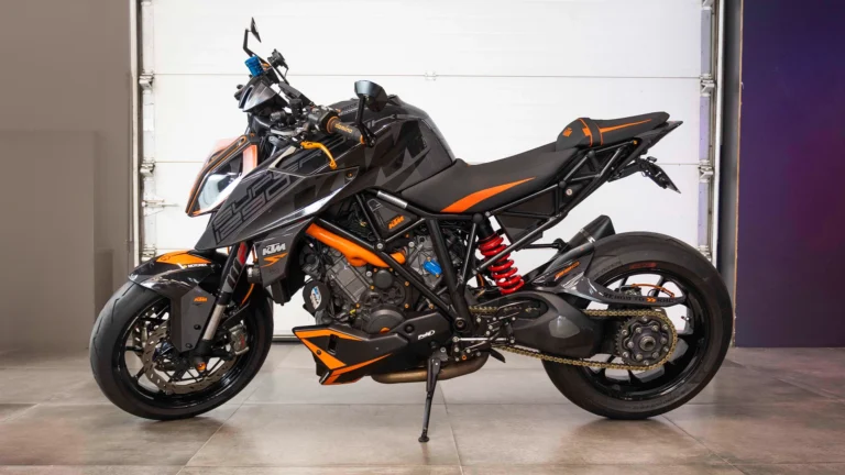 This KTM 1290 Super Duke upgrade